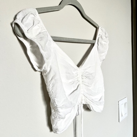 Princess Polly Darshan Top White Center Ruching Puff Sleeve Crop Top US 2 - Picture 3 of 9
